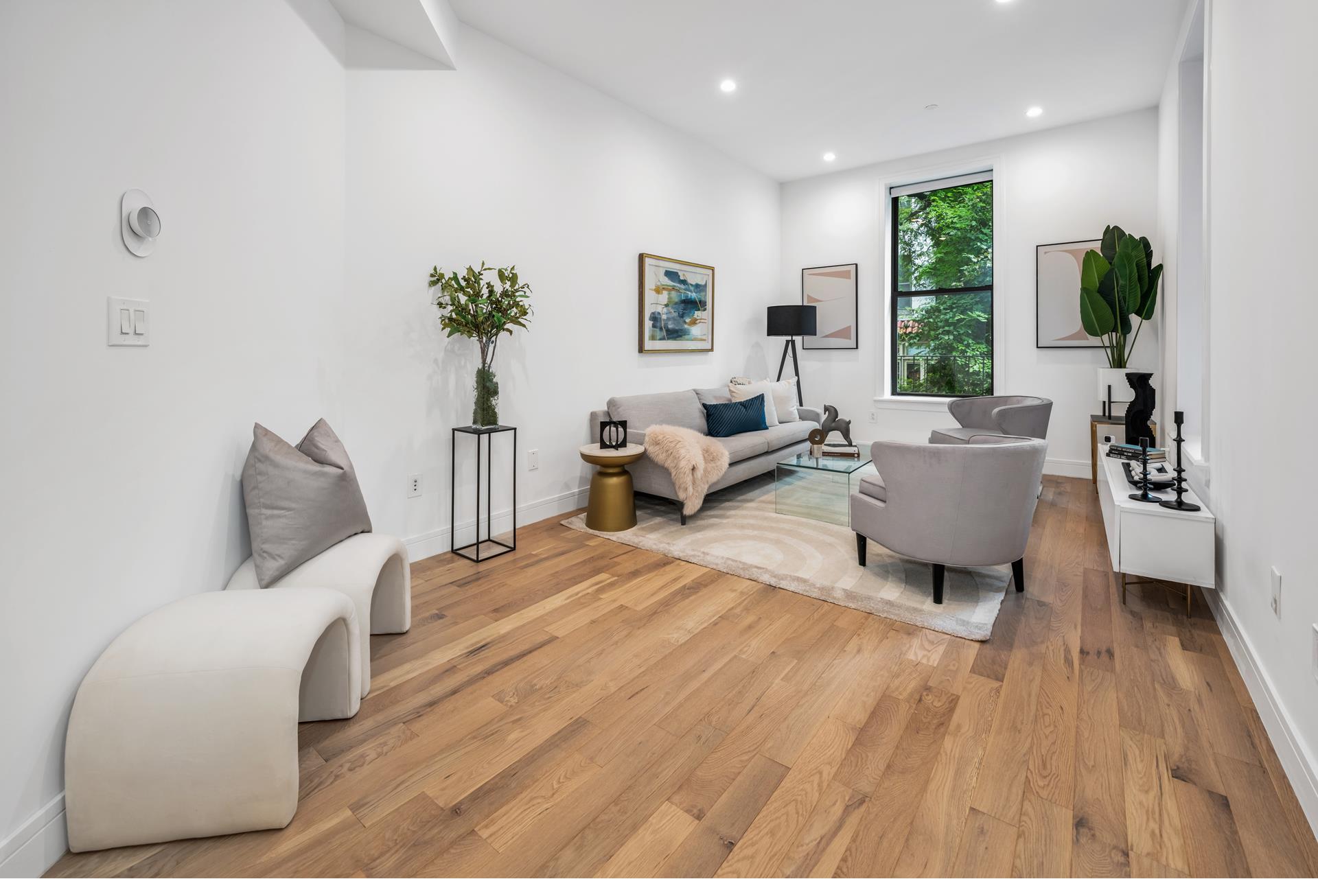 #1 photo, 345 East 50th Street, 曼哈顿 中城东区 Turtle Bay , NY 10022