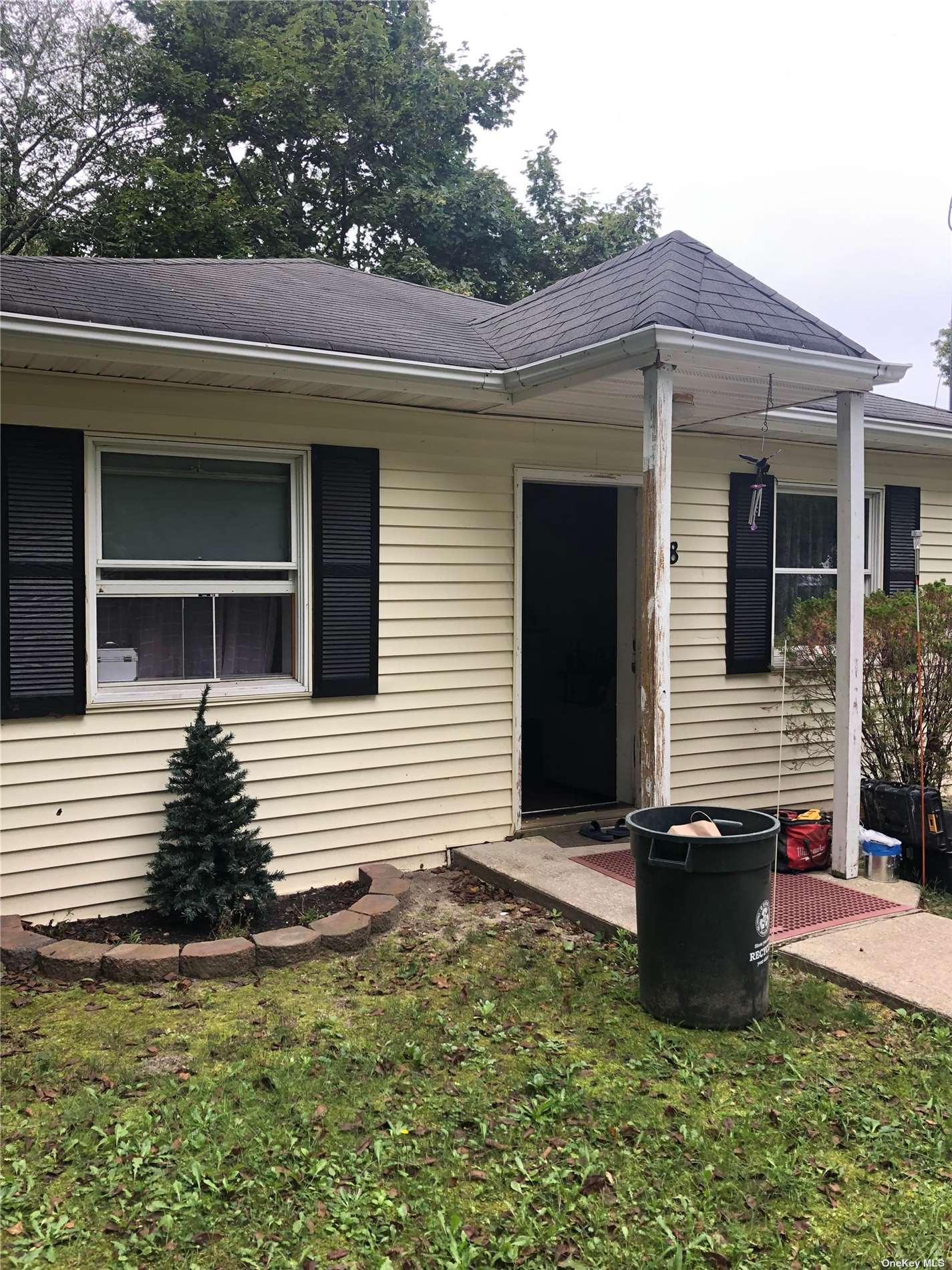 #1 photo, 16 Dunbar Avenue, 東長島 Middle Island , NY 11953