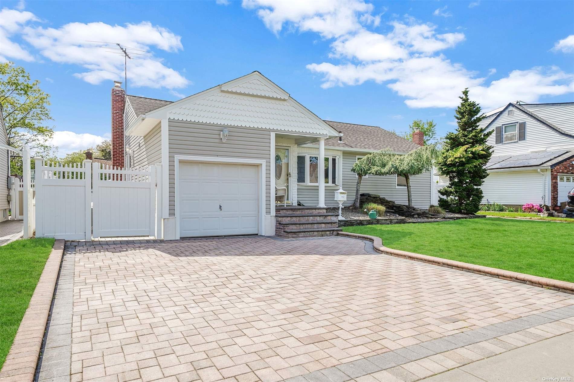 #1 photo, 758 Blackstone Avenue, 长岛 East Meadow , NY 11554