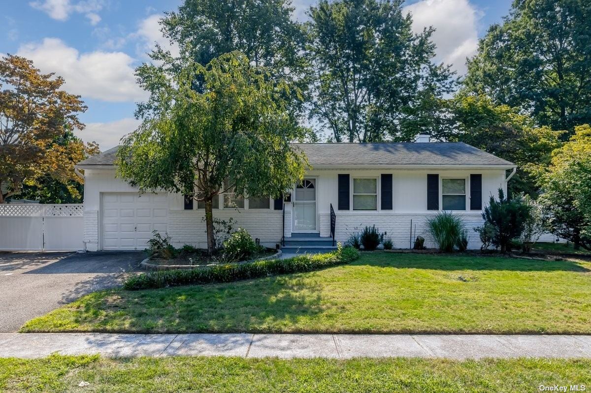 #1 photo, 160 Gardner Avenue, 長島 Hicksville , NY 11801