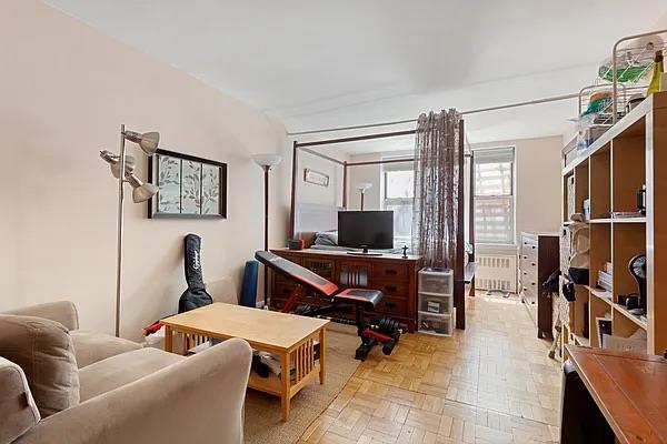 #1 photo, 311 E 75th Street, Upper East Side , NY 10021