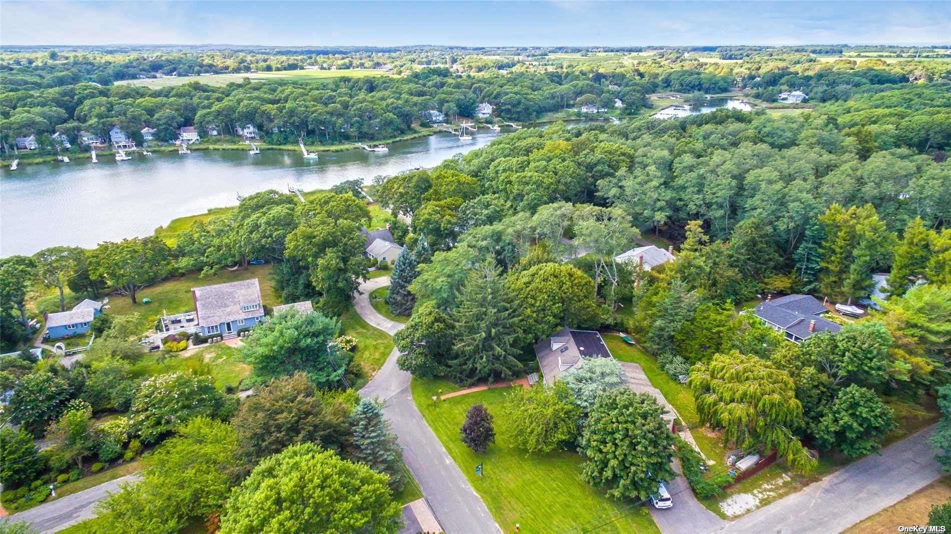 #19 photo, 25 Moose Trail, サフォーク郡 Cutchogue , NY 11935