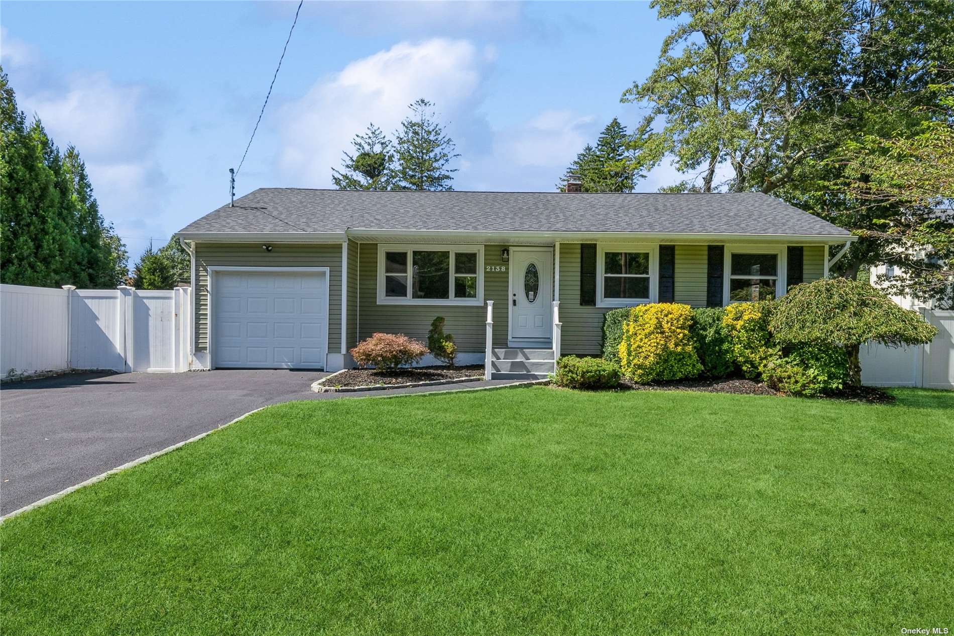 #1 photo, 2138 Sycamore Avenue, Ronkonkoma , NY 11779