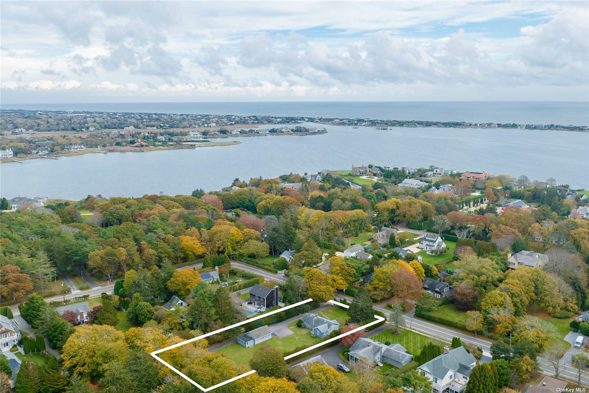 #1 photo, 470 Main Street, 東長島 汉普顿 Westhampton Beach , NY 11978