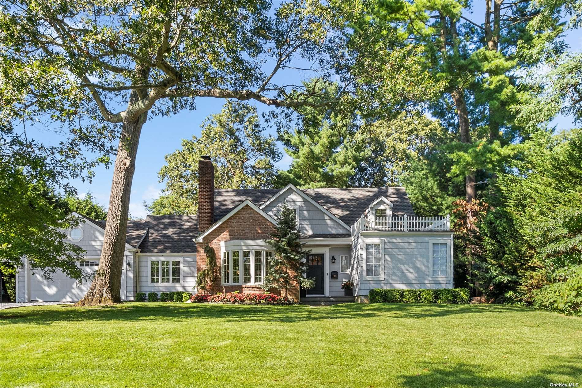 #1 photo, 25 Thornwood Lane, East Hills , NY 11577