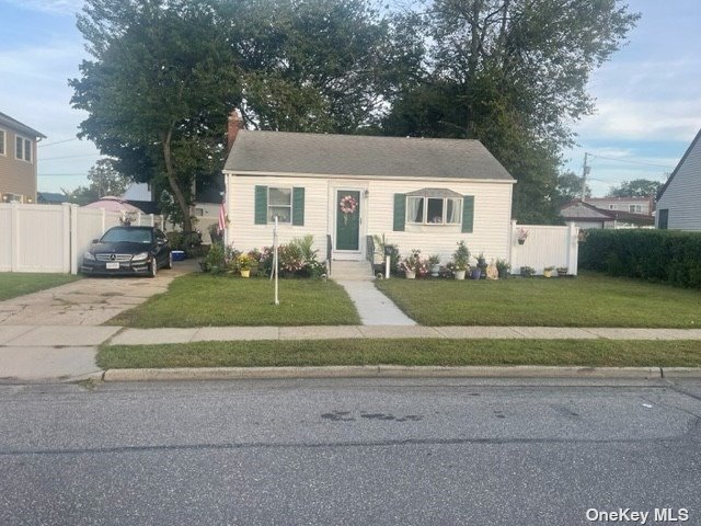 #1 photo, 134 Lee Avenue, 长岛 Hicksville , NY 11801