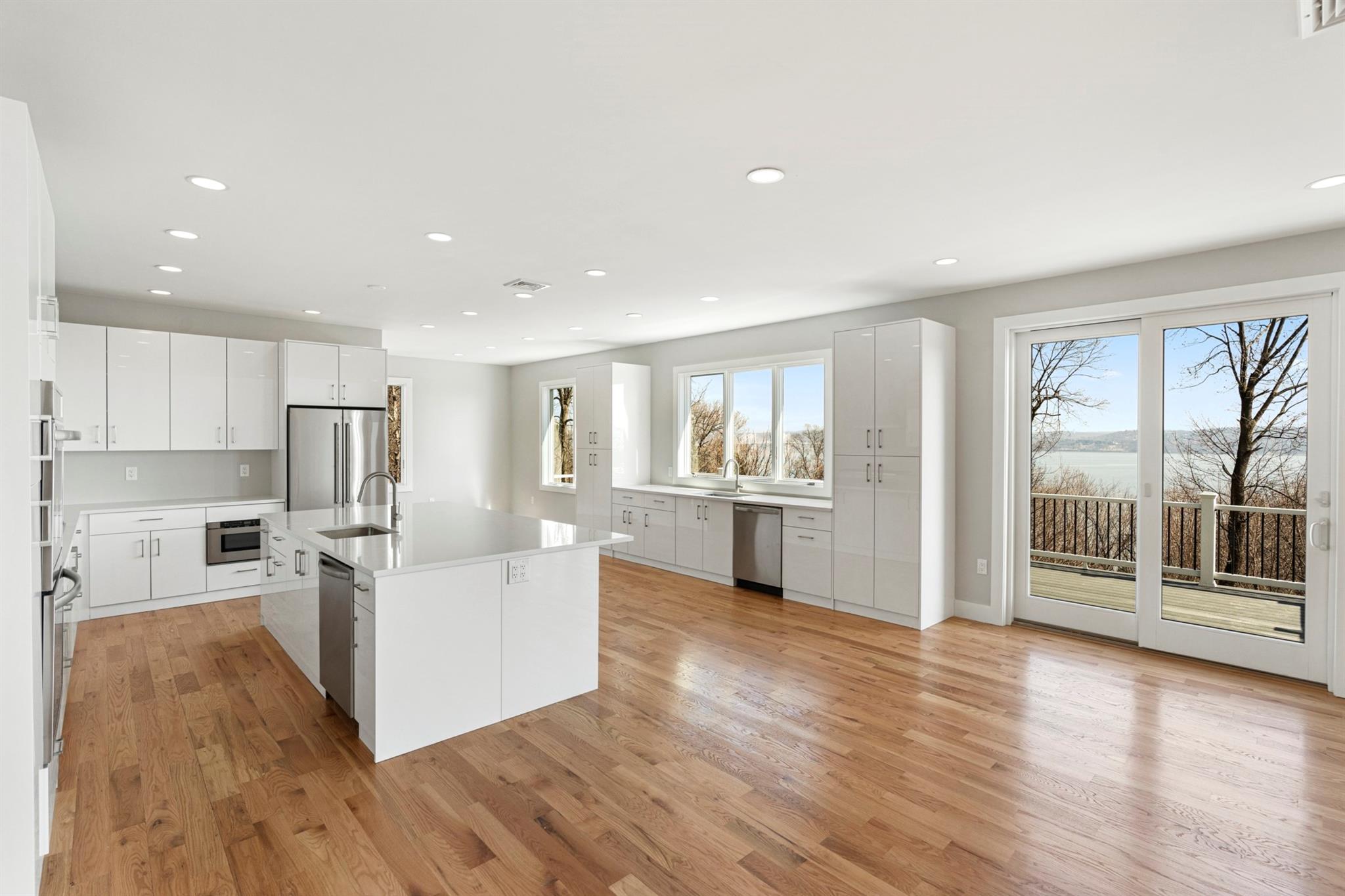 #11 photo, 201 Tweed Boulevard, Piermont , NY 10960