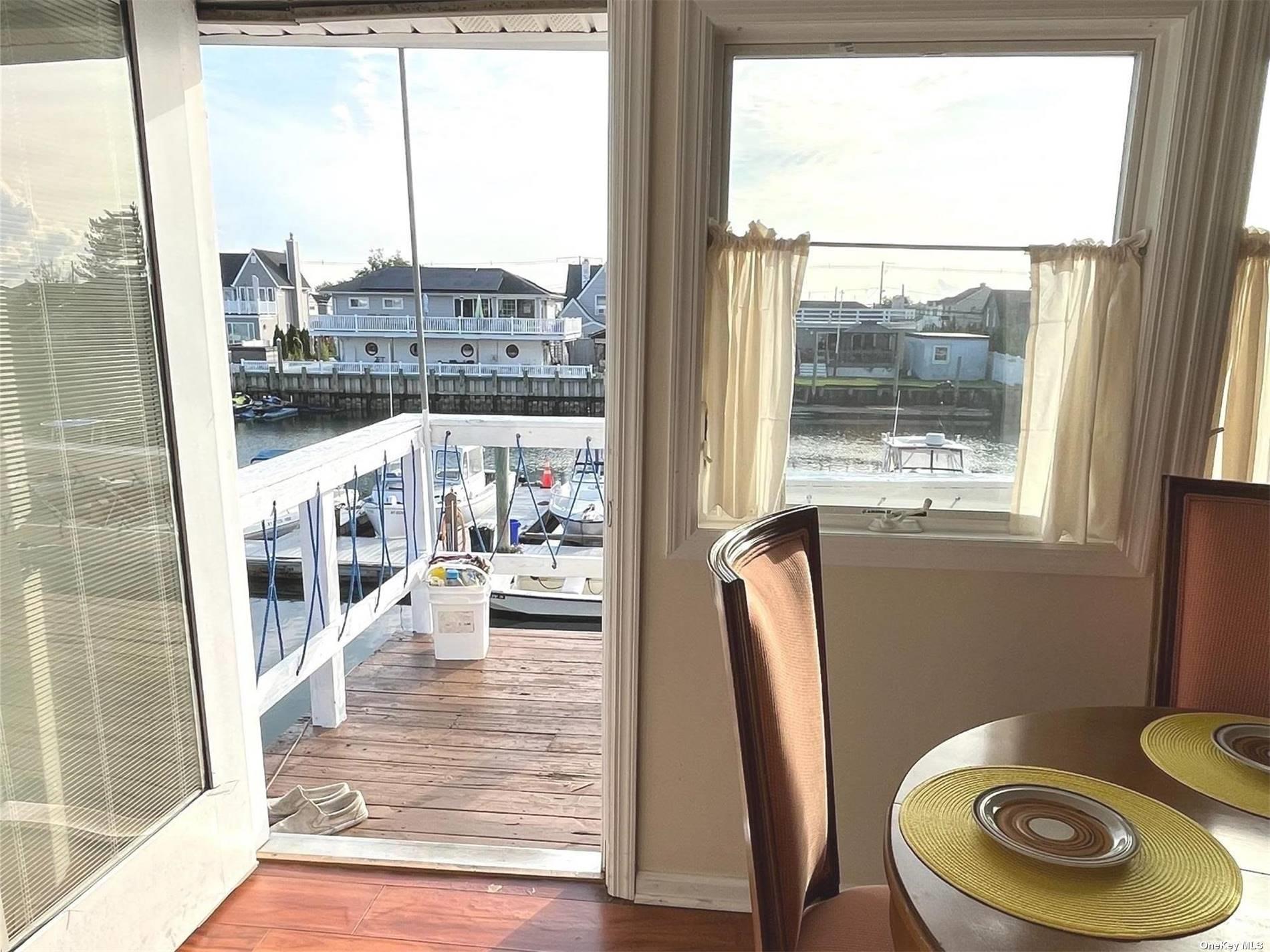 #1 photo, 165 Woodcleft Avenue, 长岛 Freeport , NY 11520