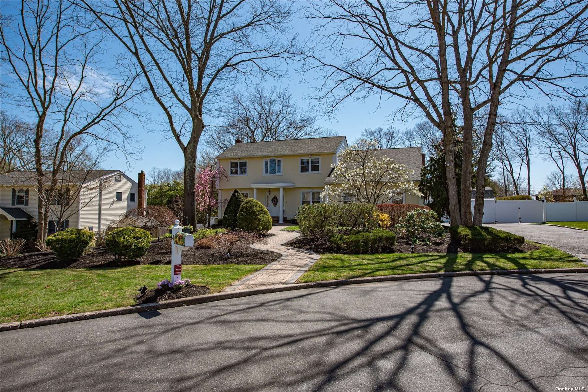 #1 photo, 4 Athena, 东长岛 Dix小山 Dix Hills , NY 11746