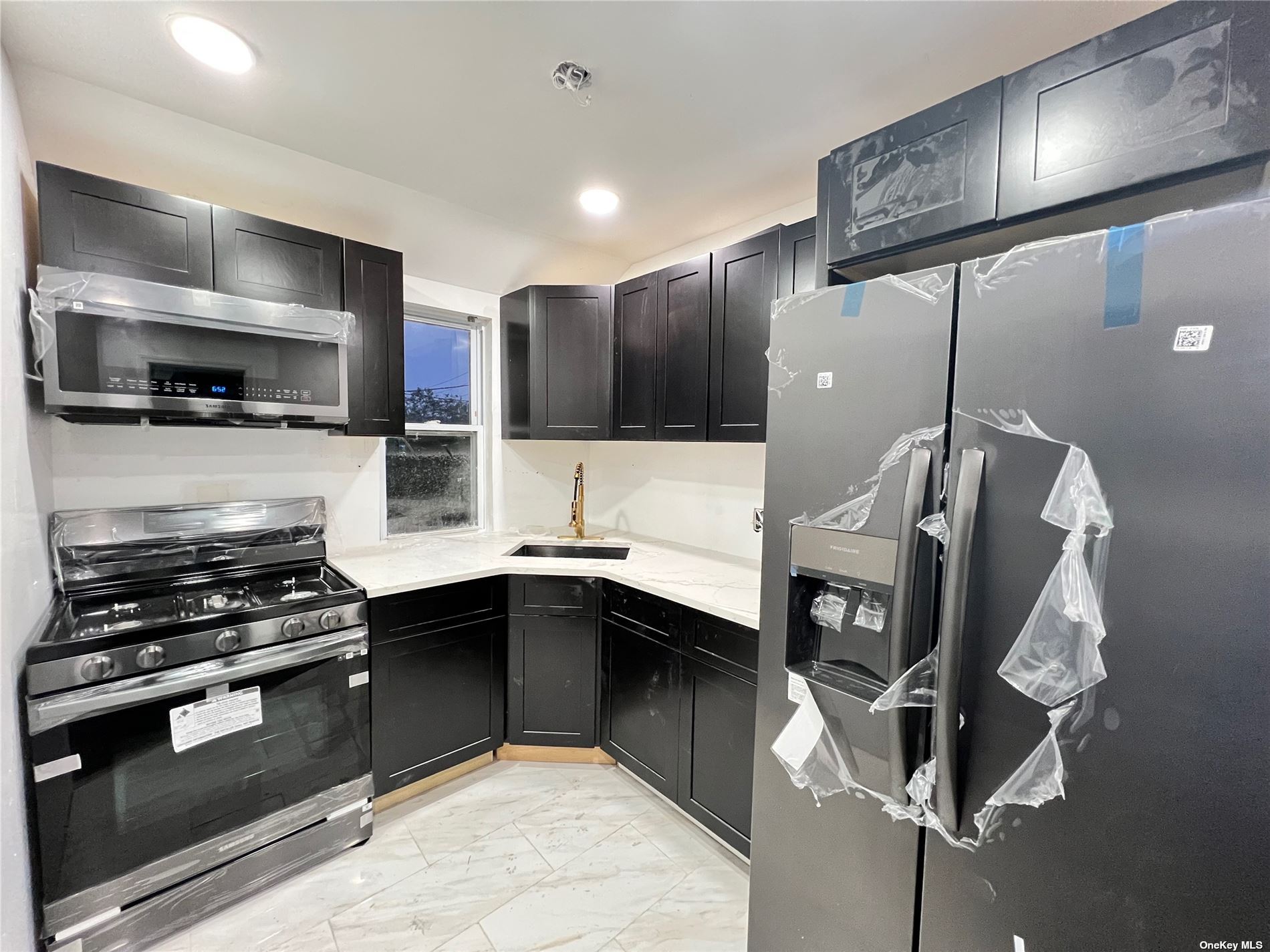 #1 photo, 68-04 Beach Channel Drive, 皇后区 Arverne , NY 11692