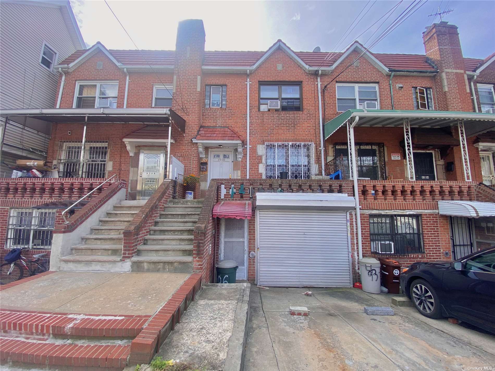 #1 photo, 93-06 43rd Avenue, كوينز Elmhurst , NY 11373