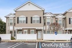 #1 photo, 102 Spring Drive, 长岛 East Meadow , NY 11554