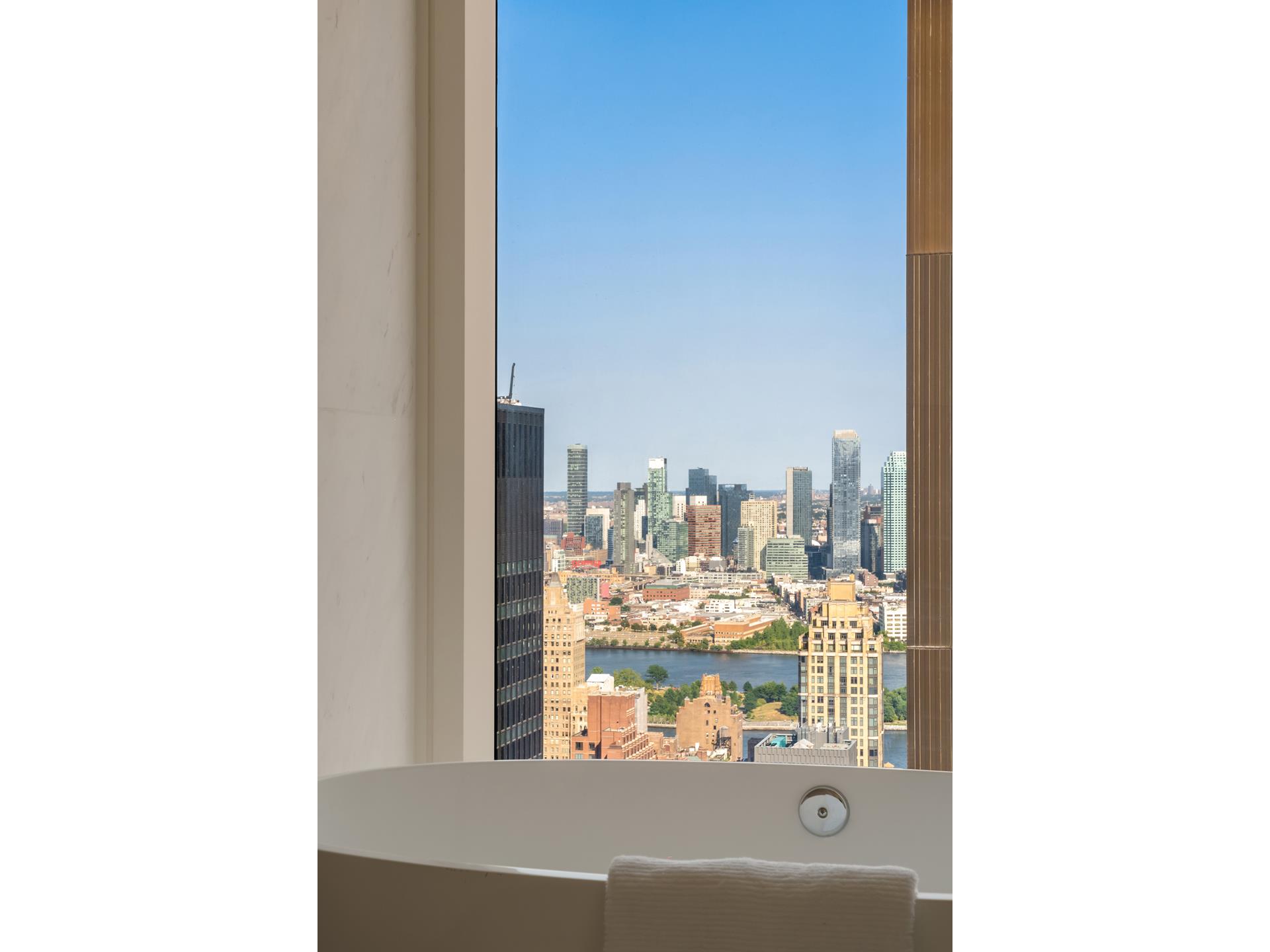 #15 photo, 138 E 50TH Street, マンハッタン Turtle Bay , NY 10022