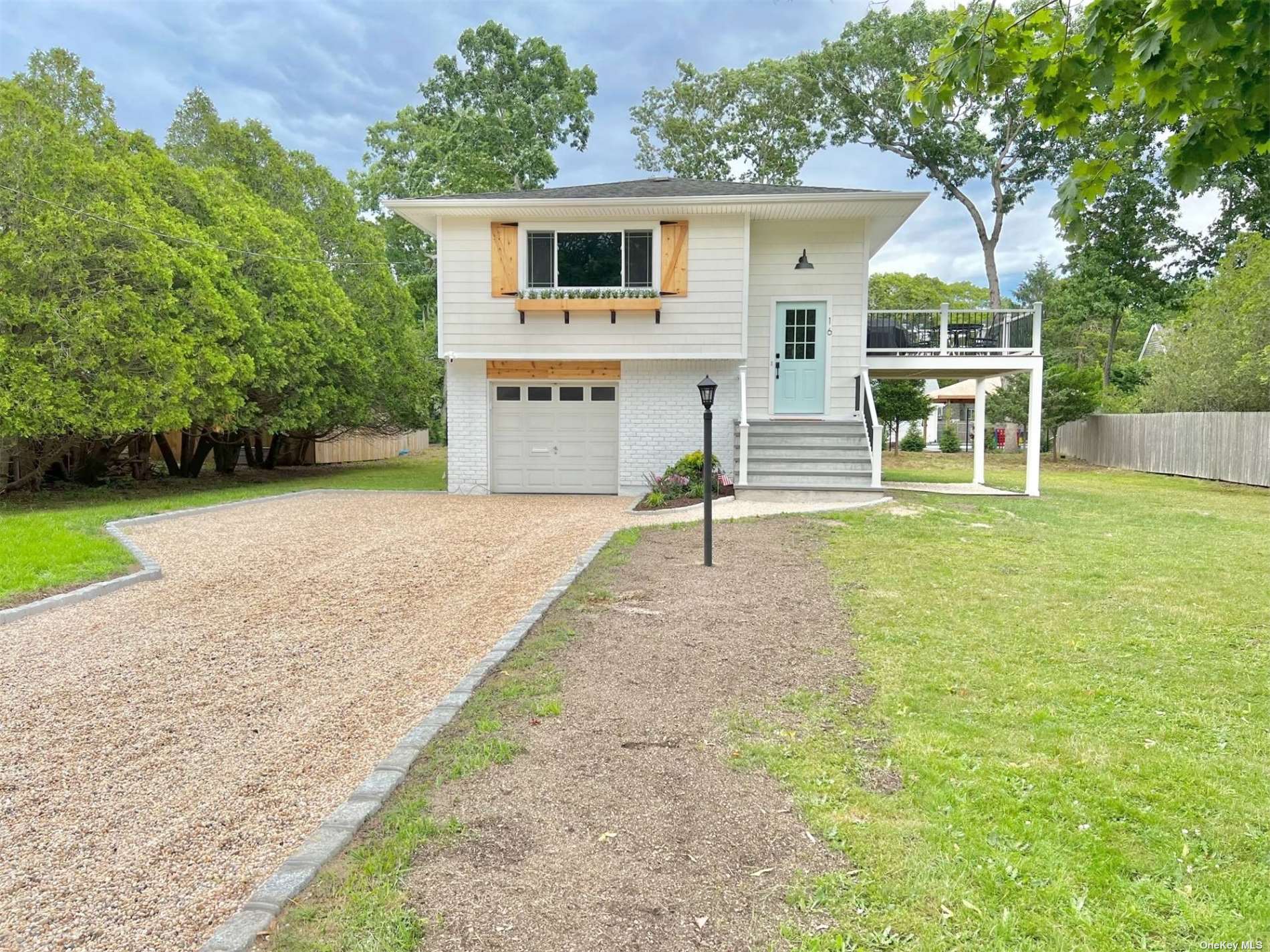 #1 photo, 16 Debbie Lane, 东长岛 汉普顿 Westhampton Beach , NY 11978