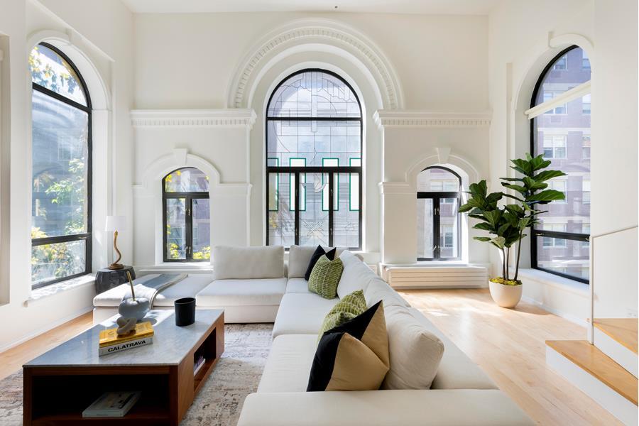 #1 photo, 242 East 7th Street, 曼哈頓 东村区 East Village , NY 10009