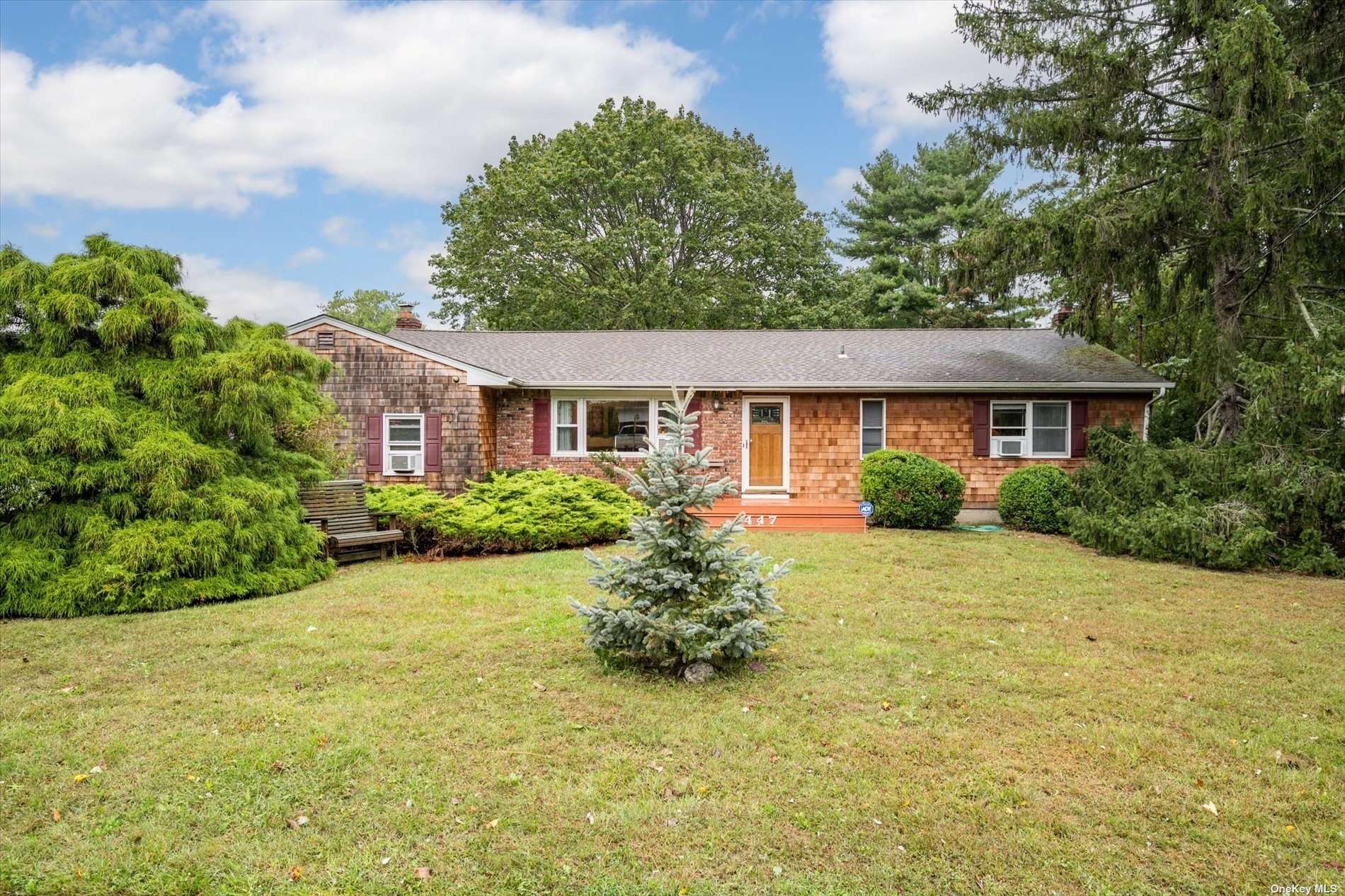 #1 photo, 447 Lincoln Avenue, Sayville , NY 11782