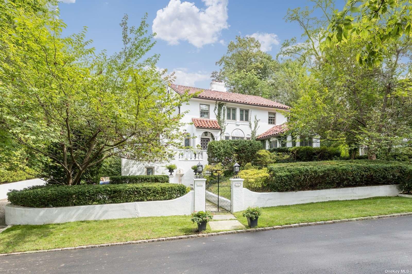 #1 photo, 8 Mirrielees Circle, 长岛 大颈 Great Neck , NY 11021