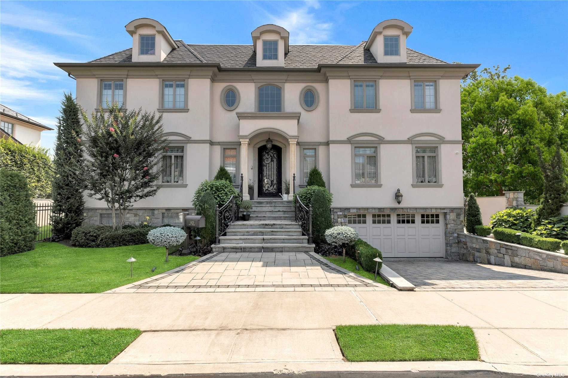 #1 photo, 14-21 161st Street, 皇后区 Beechhurst , NY 11357