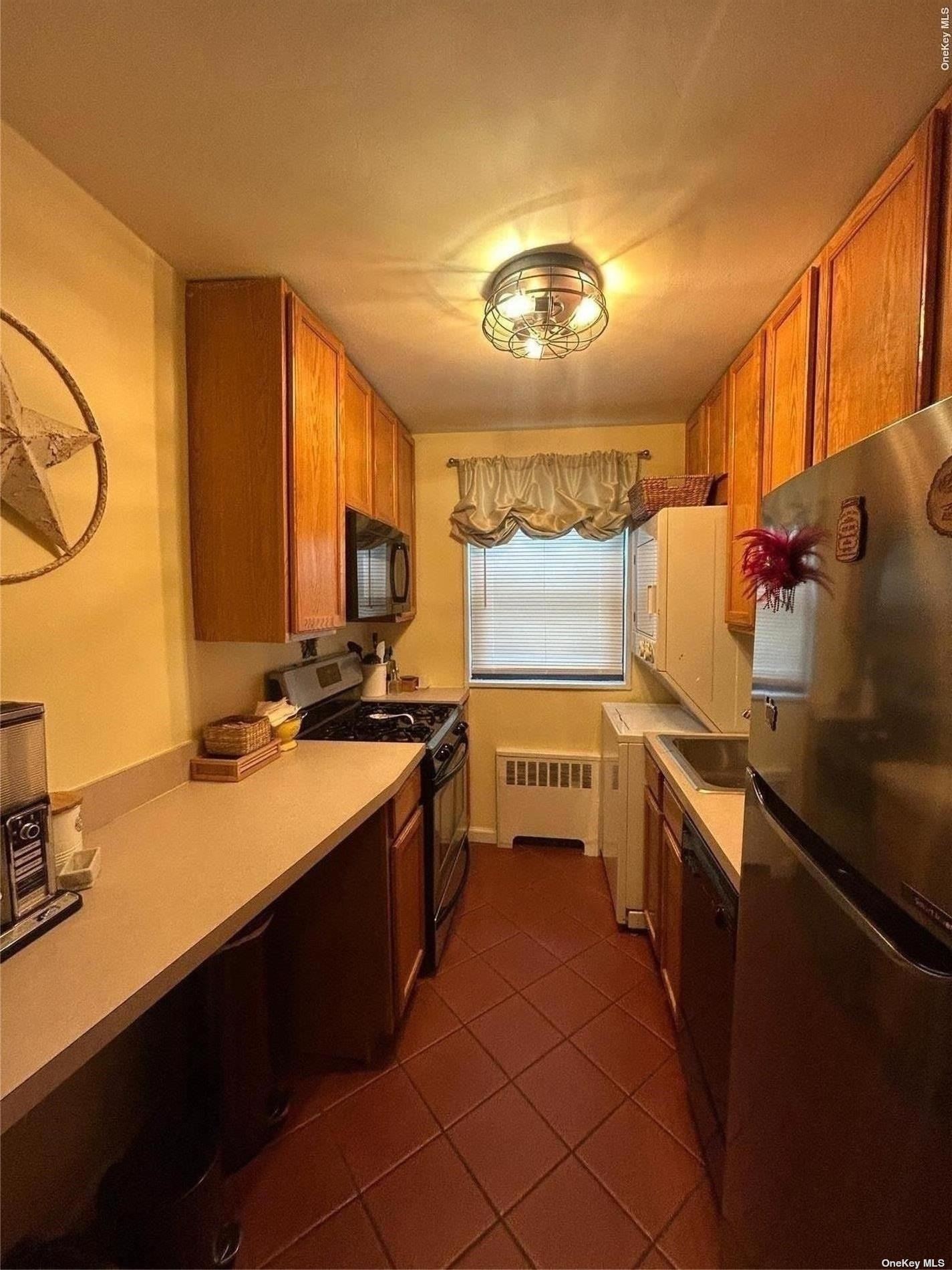 #1 photo, 163-74 17 Th Avenue, 皇后区 白石镇 Whitestone , NY 11357