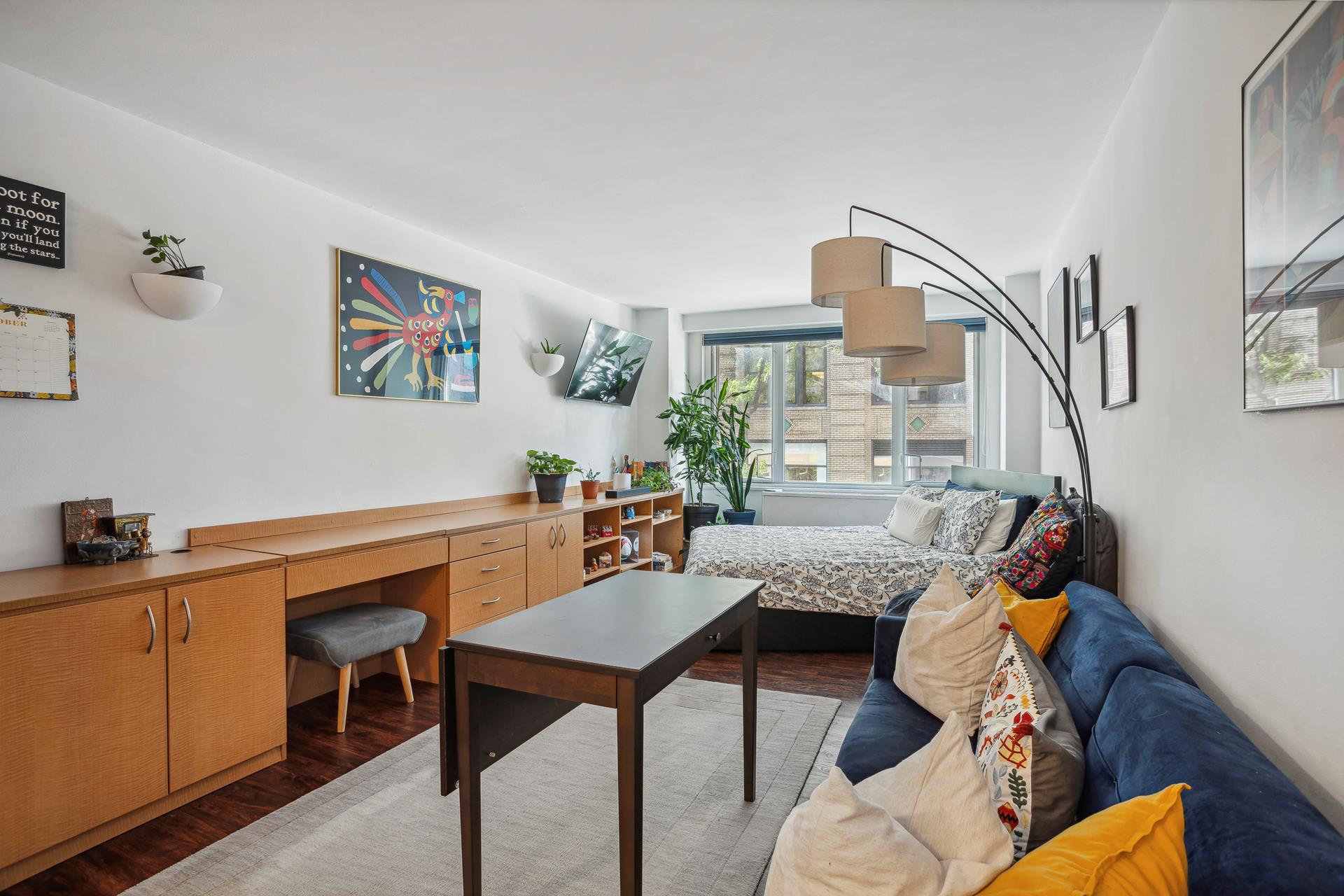 #1 photo, 301 E 22ND Street, 曼哈顿 格拉梅西公园 Gramercy , NY 10010