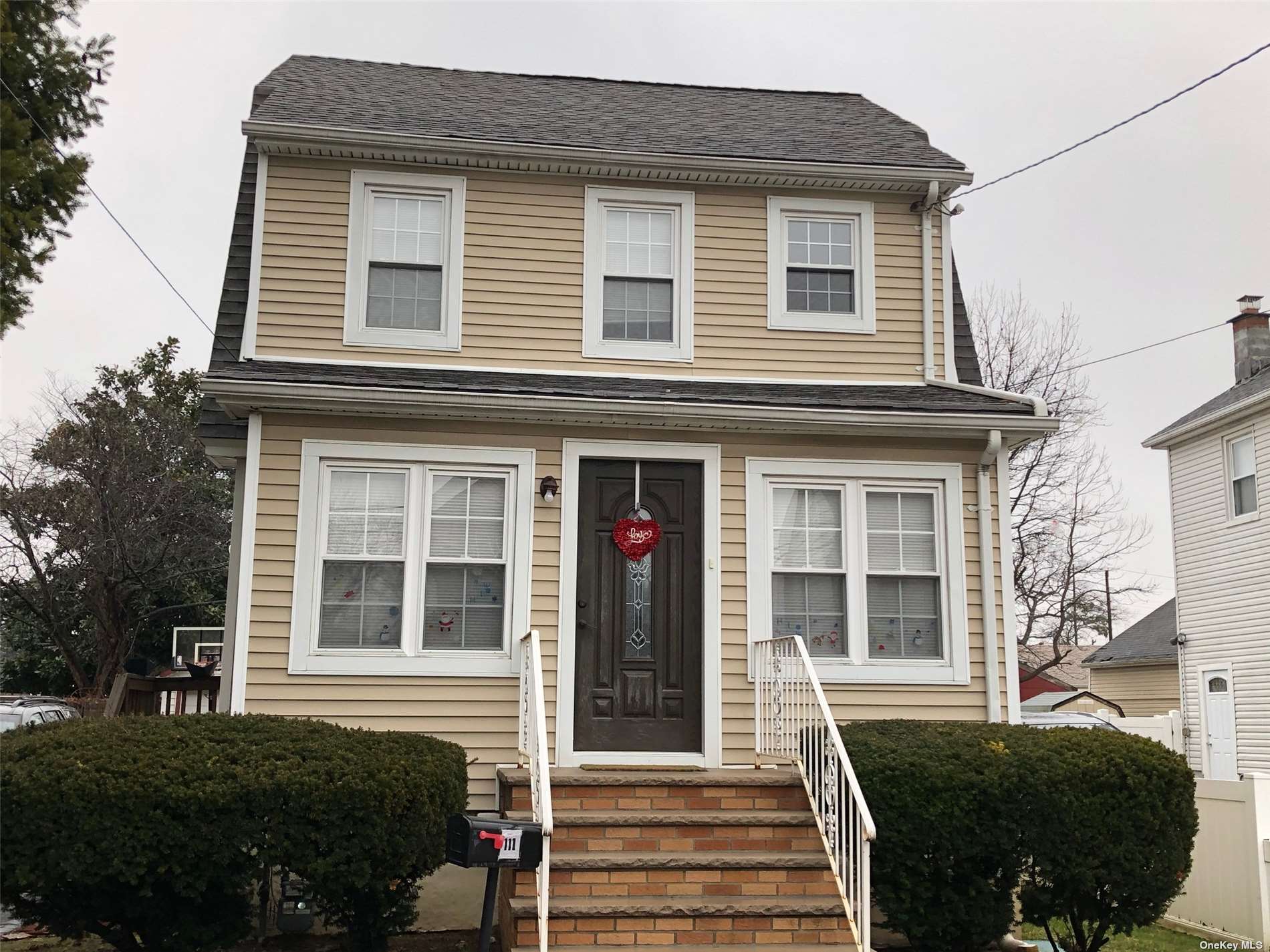 #1 photo, 111 Berkeley Street, 长岛 Valley Stream , NY 11581