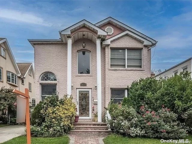 #1 photo, 80-41 255th Street, 皇后区 花卉园 Floral Park , NY 11004