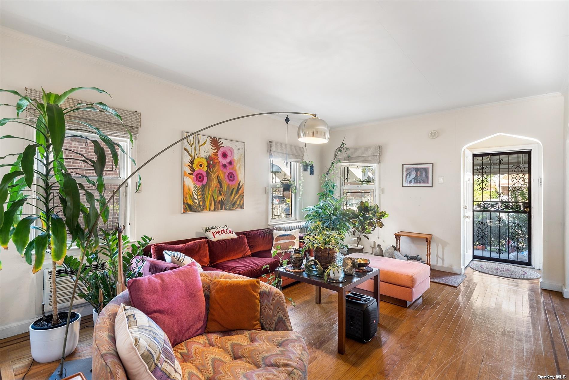 #1 photo, 130-29 235th Street, 皇后区 Laurelton , NY 11413