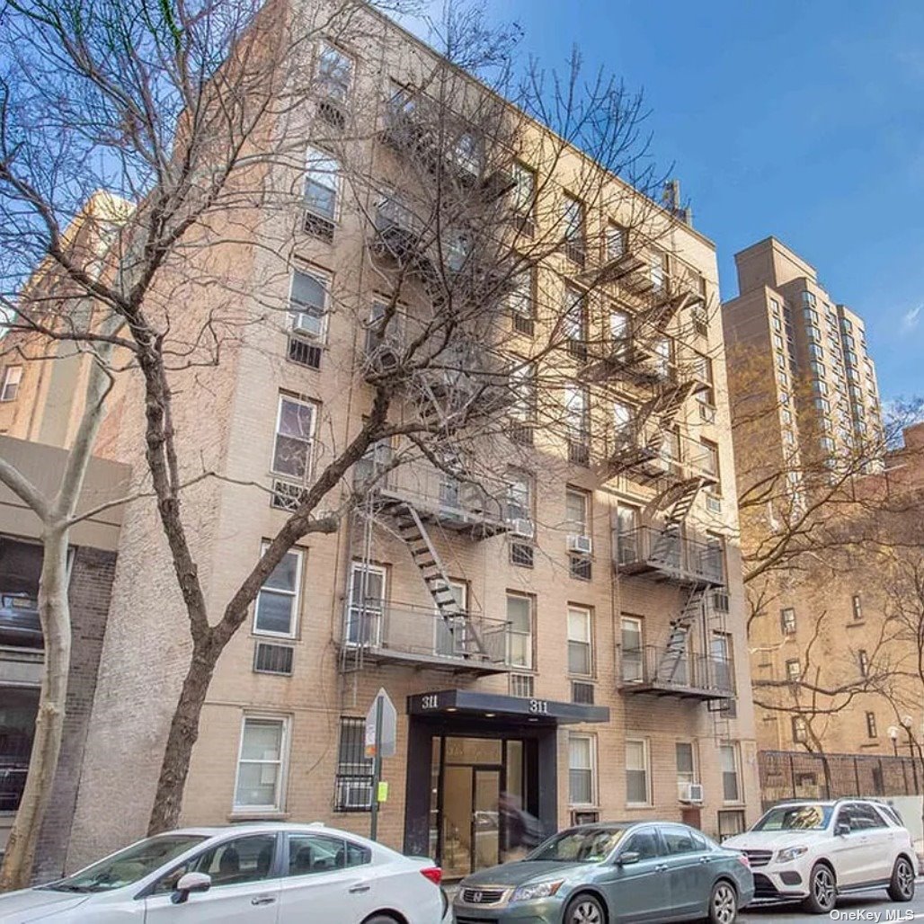 #1 photo, 311 E 25th St, 曼哈顿 基普斯湾 New York , NY 10010