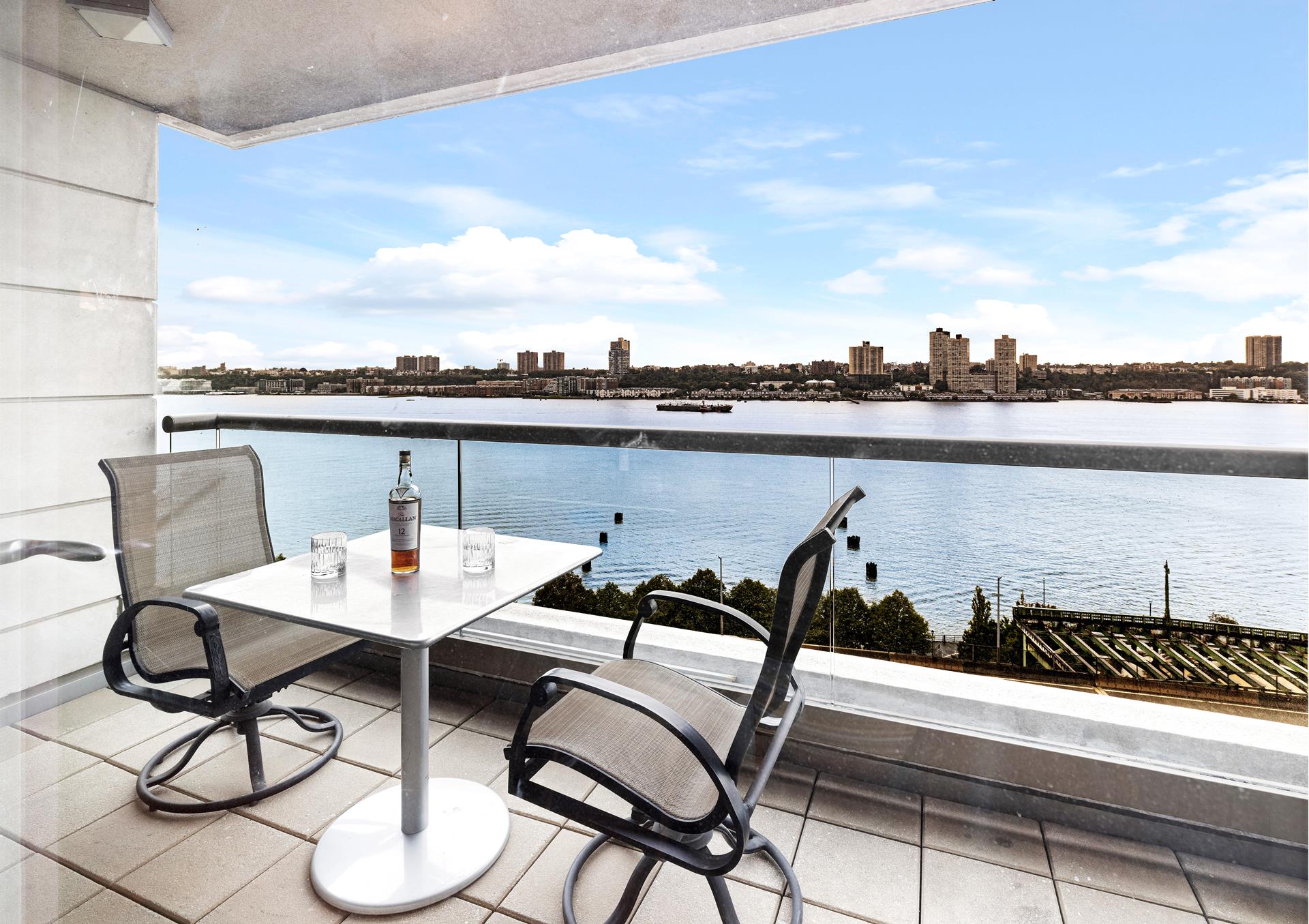 #1 photo, 240 Riverside Boulevard, 曼哈顿 上西城 Lincoln Sq , NY 10069