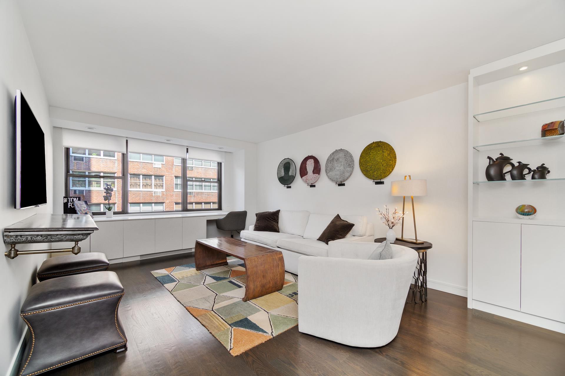 #1 photo, 301 E 69TH Street, Lenox Hill , NY 10021