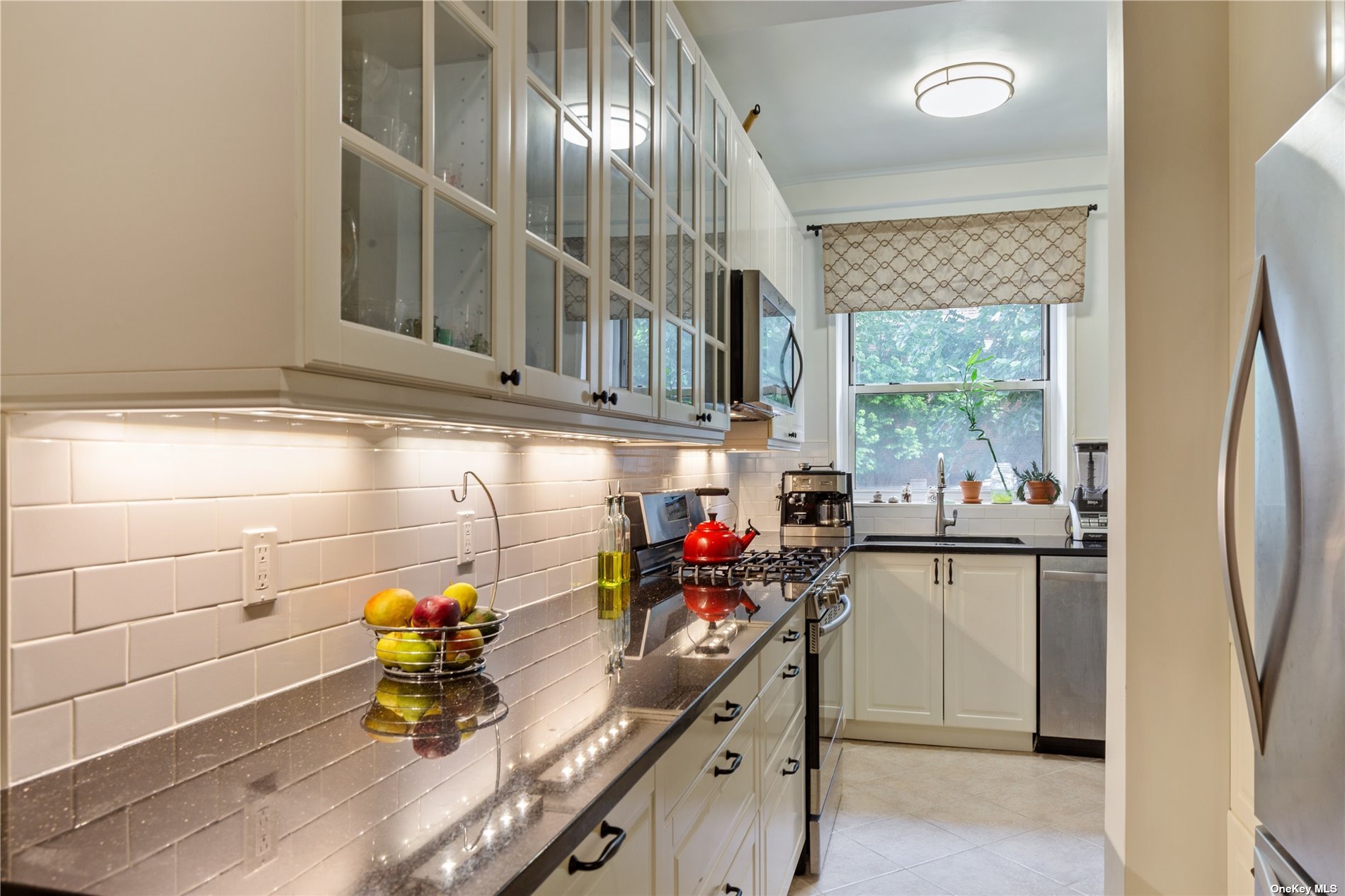 #1 photo, 68-61 Yellowstone Boulevard, 皇后区 森林小丘 Forest Hills , NY 11375