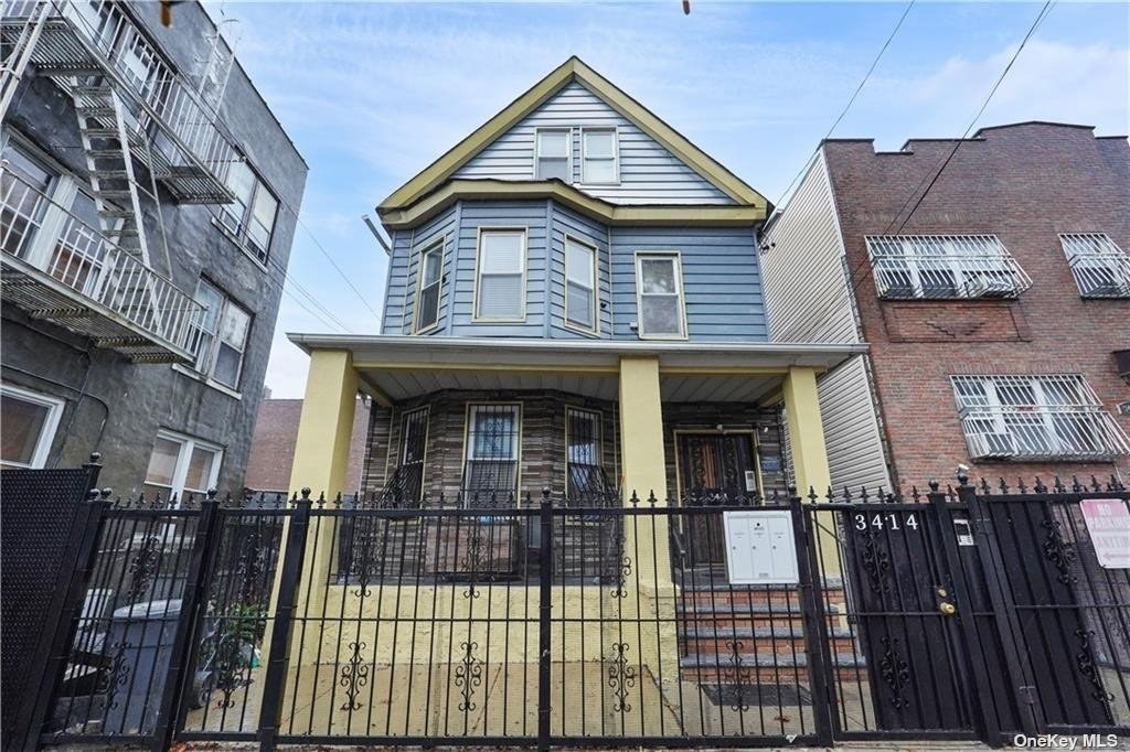 #1 photo, 34-14 105th Street, 皇后区 可乐娜 Corona , NY 11368