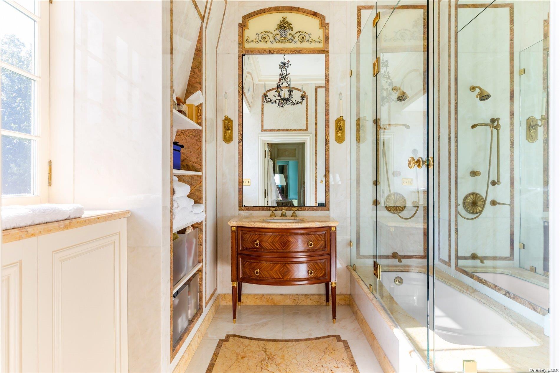 #20 photo, 1985-4 Cedar Swamp Road, ナッソー郡 Brookville , NY 11545