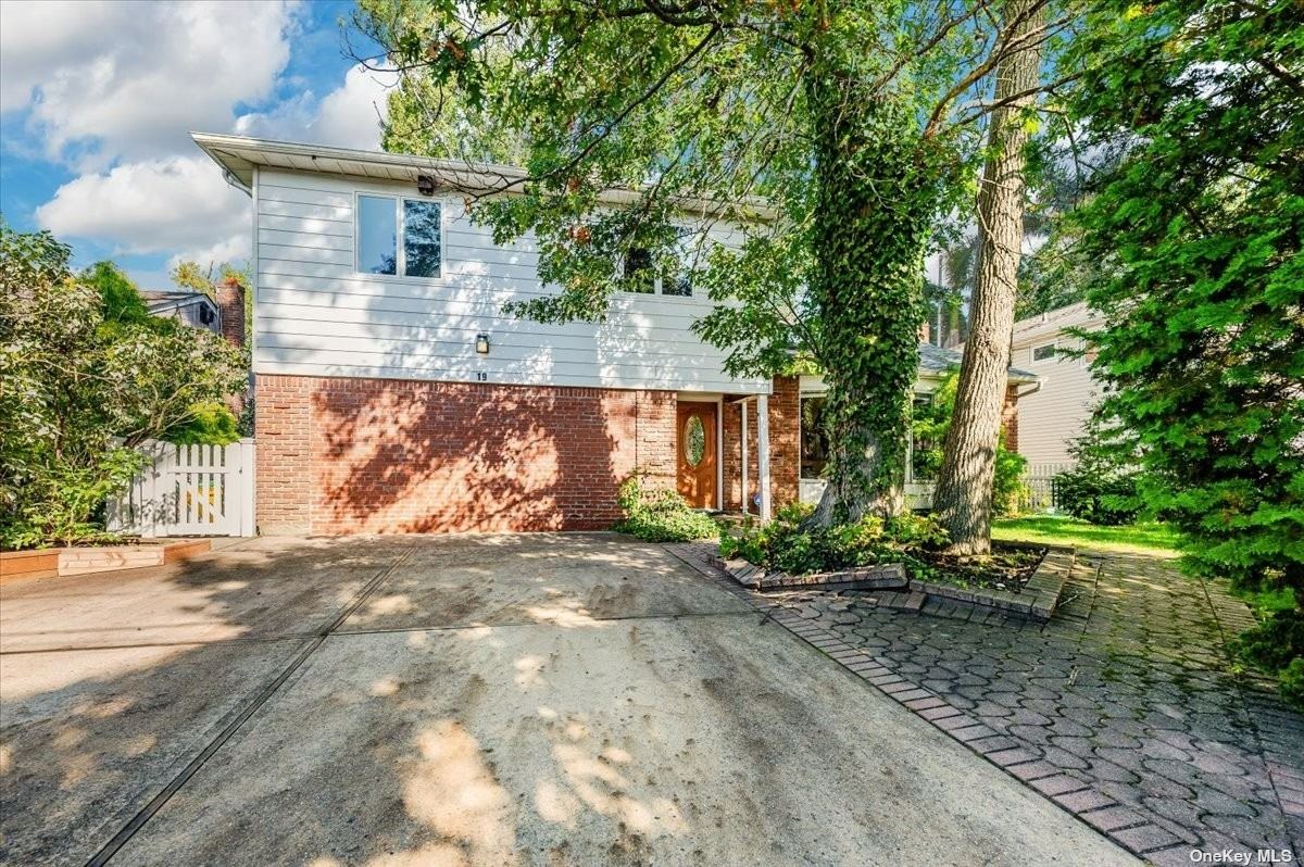 #1 photo, 19 Geoffrey Lane, 长岛 Hewlett , NY 11557