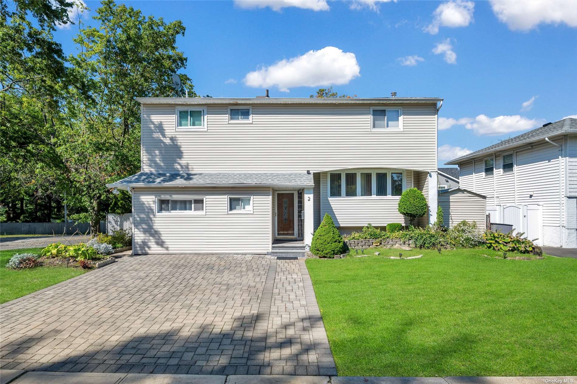 #1 photo, 2 Burbank Place, 长岛 Plainview , NY 11803