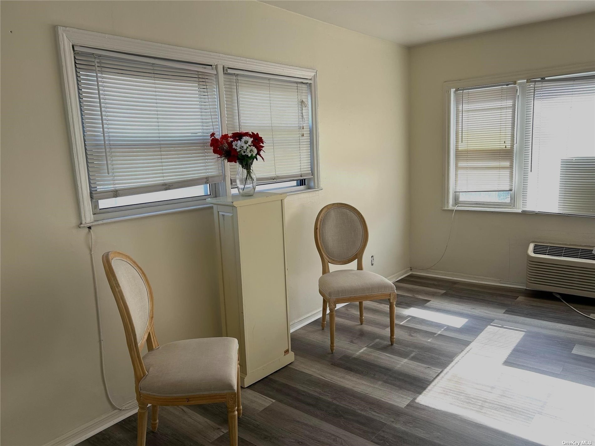 #1 photo, 433 E Broadway, 长岛 长滩 Long Beach , NY 11561