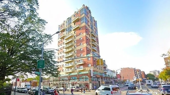 #1 photo, 43-18 Main Street, Flushing , NY 11355