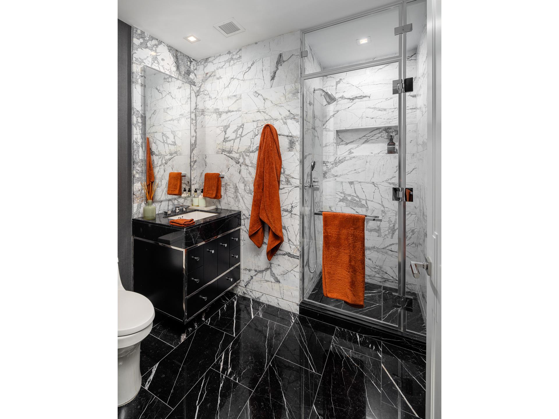 #12 photo, 138 E 50TH Street, マンハッタン Turtle Bay , NY 10022