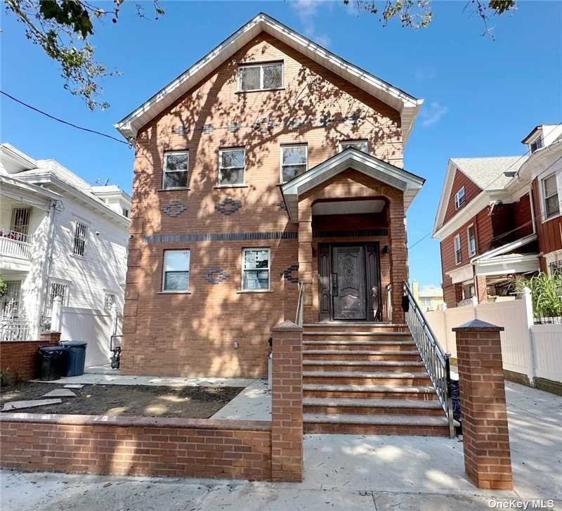 #1 photo, 149-21 Elm Avenue, 法拉盛 Flushing , NY 11355