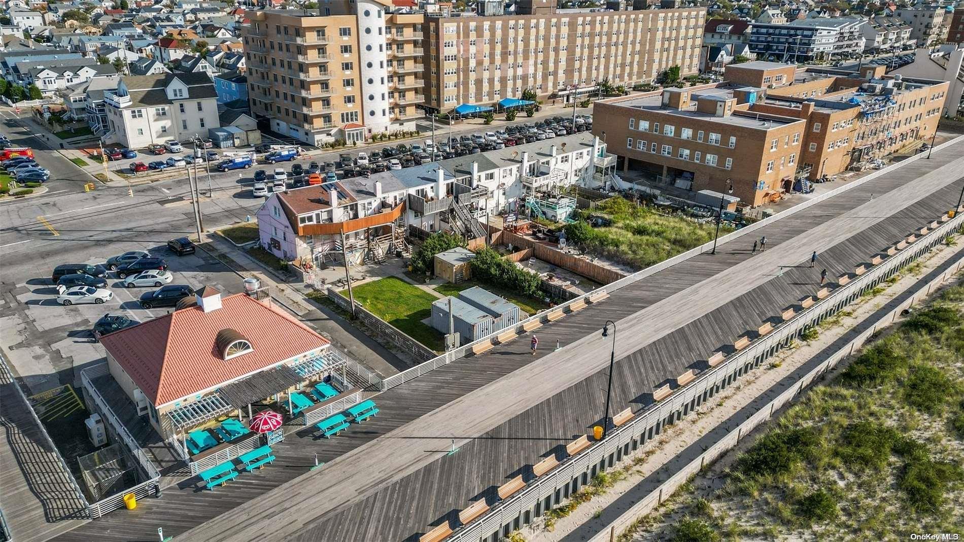 #8 photo, 668 W Broadway, ナッソー郡 Long Beach , NY 11561