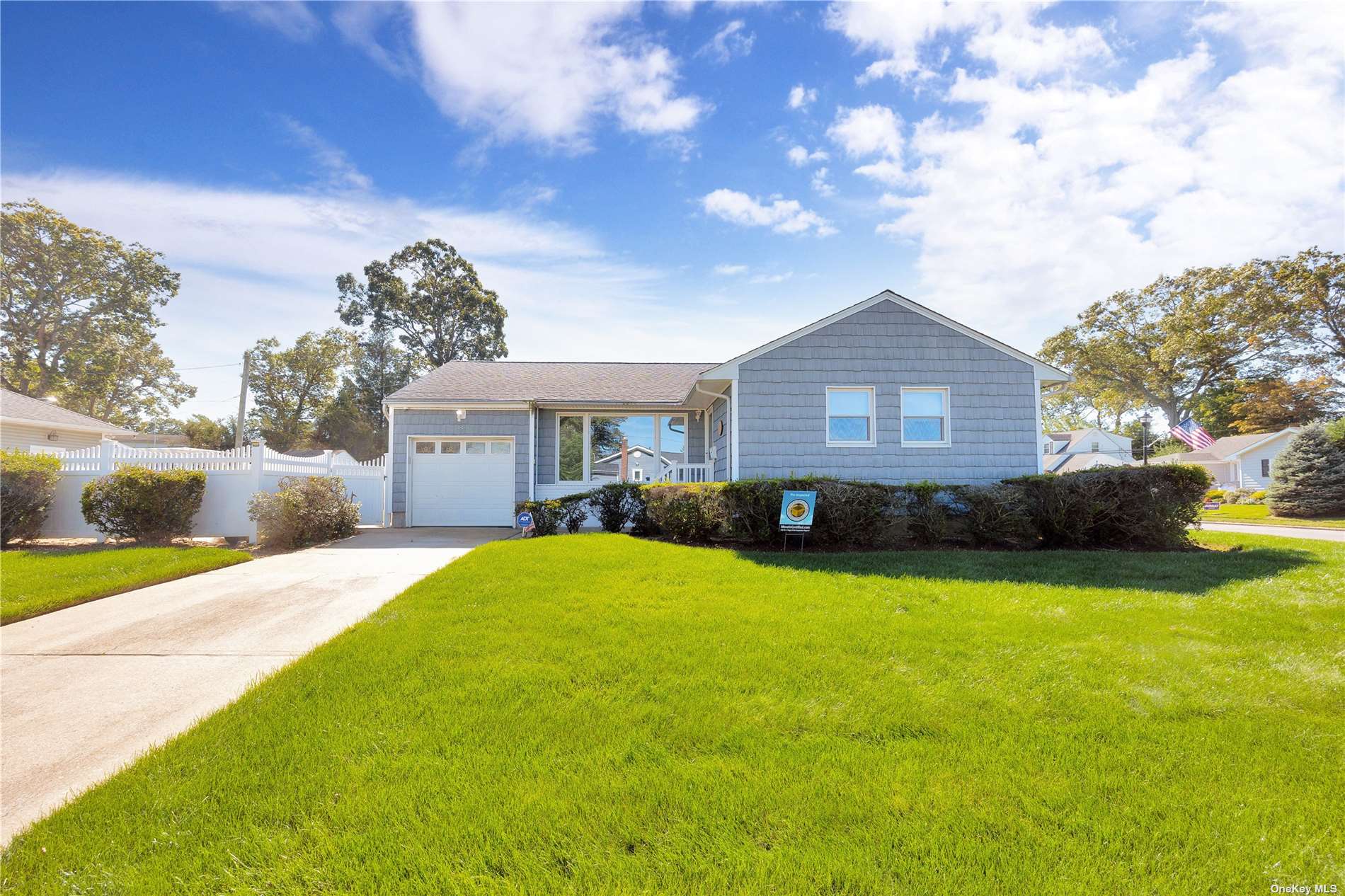 #1 photo, 3800 Mill Road, 长岛 Seaford , NY 11783