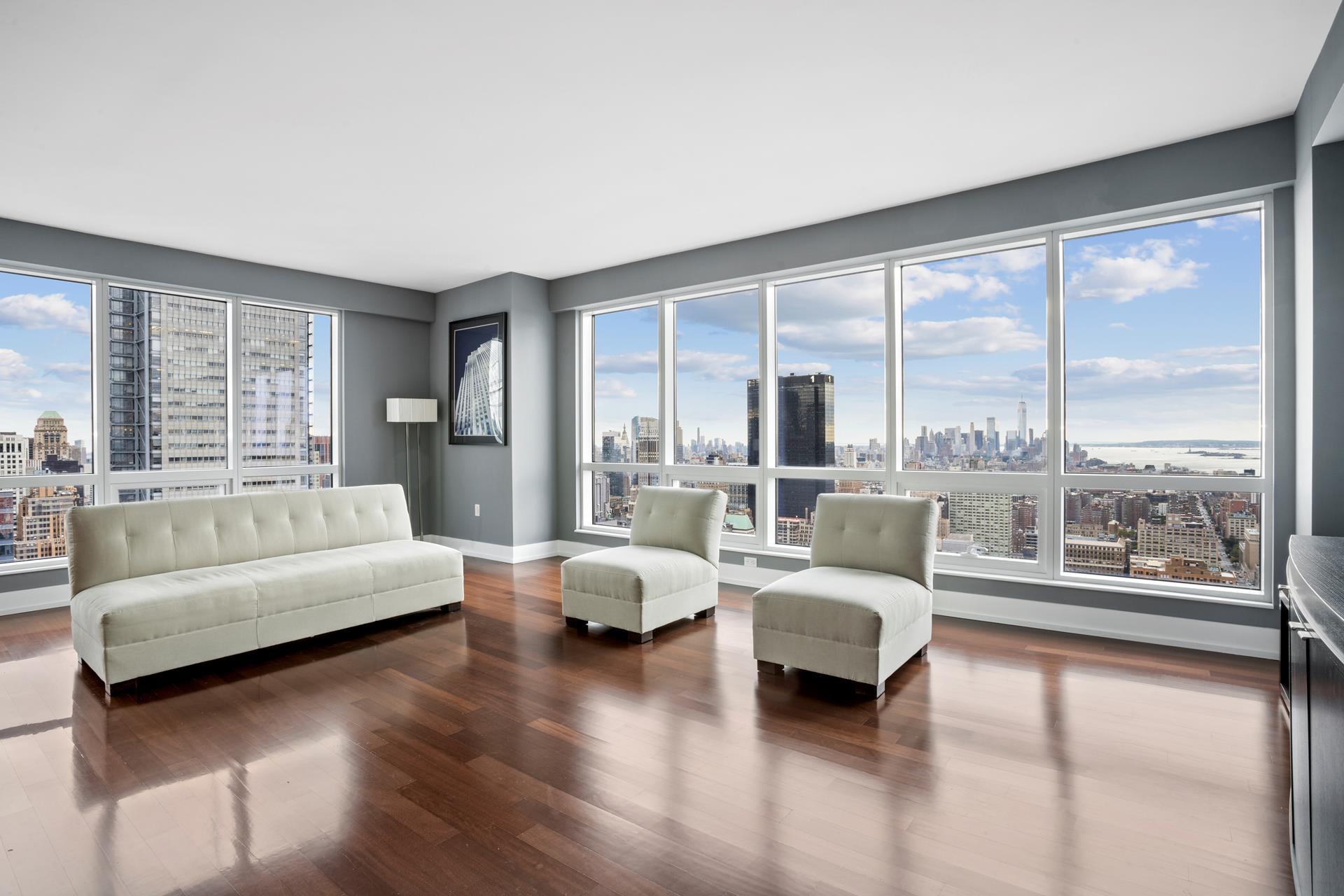 #1 photo, 350 W 42ND Street, 曼哈顿 中城西区 Hells Kitchen , NY 10036