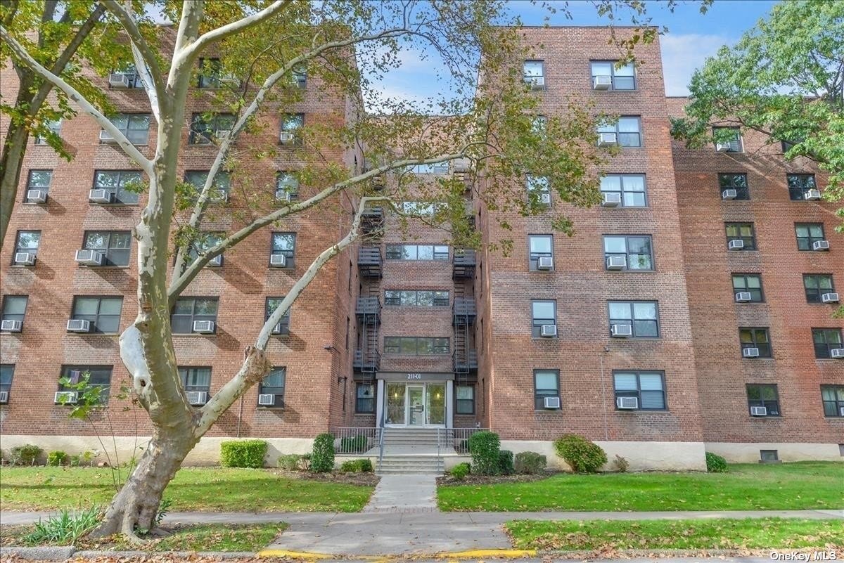 #1 photo, 211-01 75 Avenue, 뉴욕퀸즈 베이사이드 Bayside , NY 11364