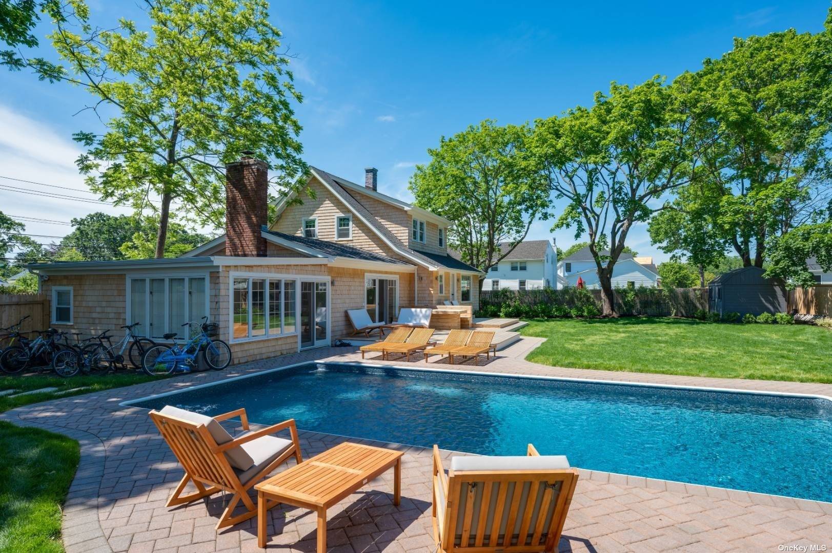 #1 photo, 76 Oak Street, 东长岛 汉普顿 Westhampton Beach , NY 11978