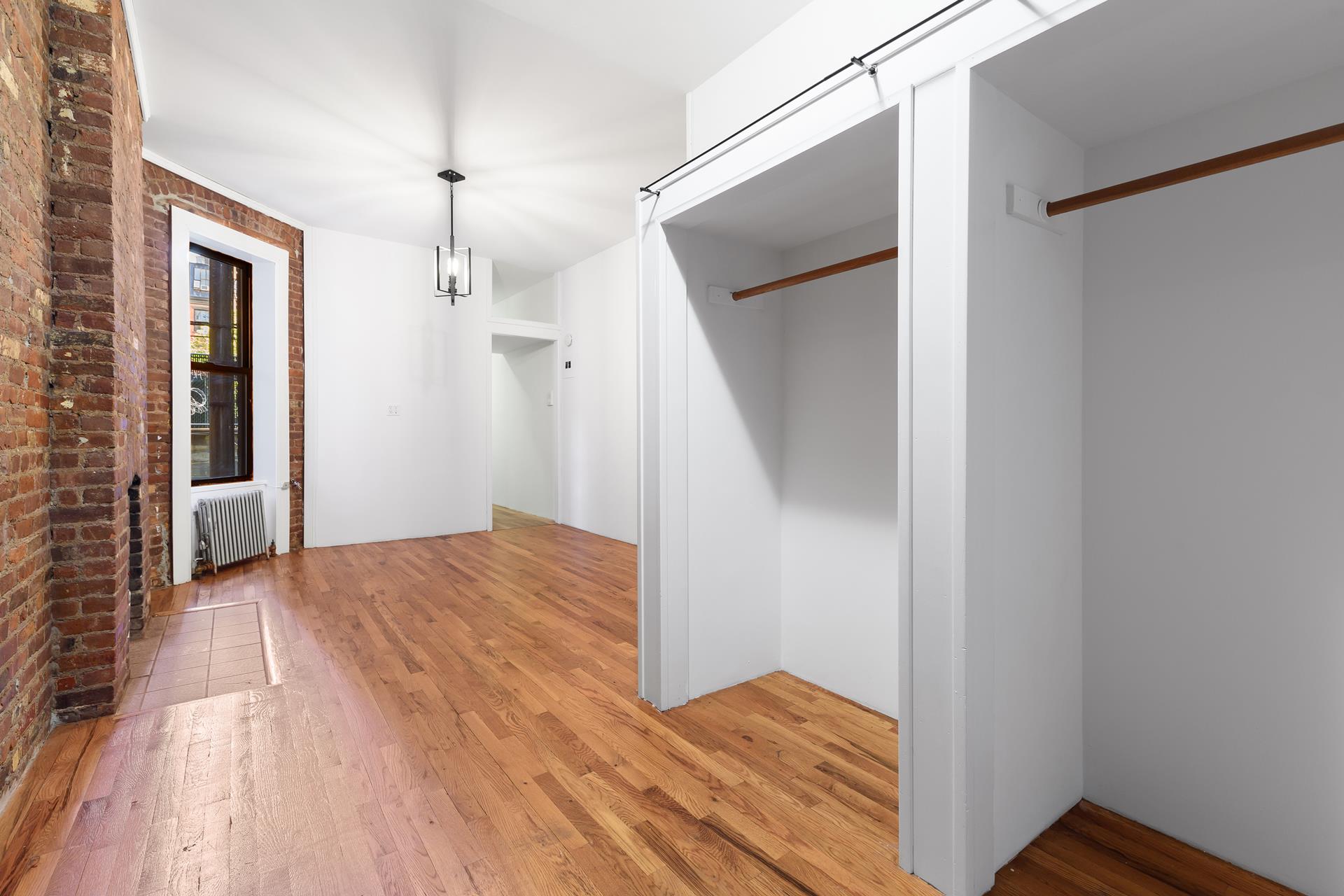 #1 photo, 68 W 10TH Street, 曼哈顿 切尔西 Greenwich Village , NY 10011