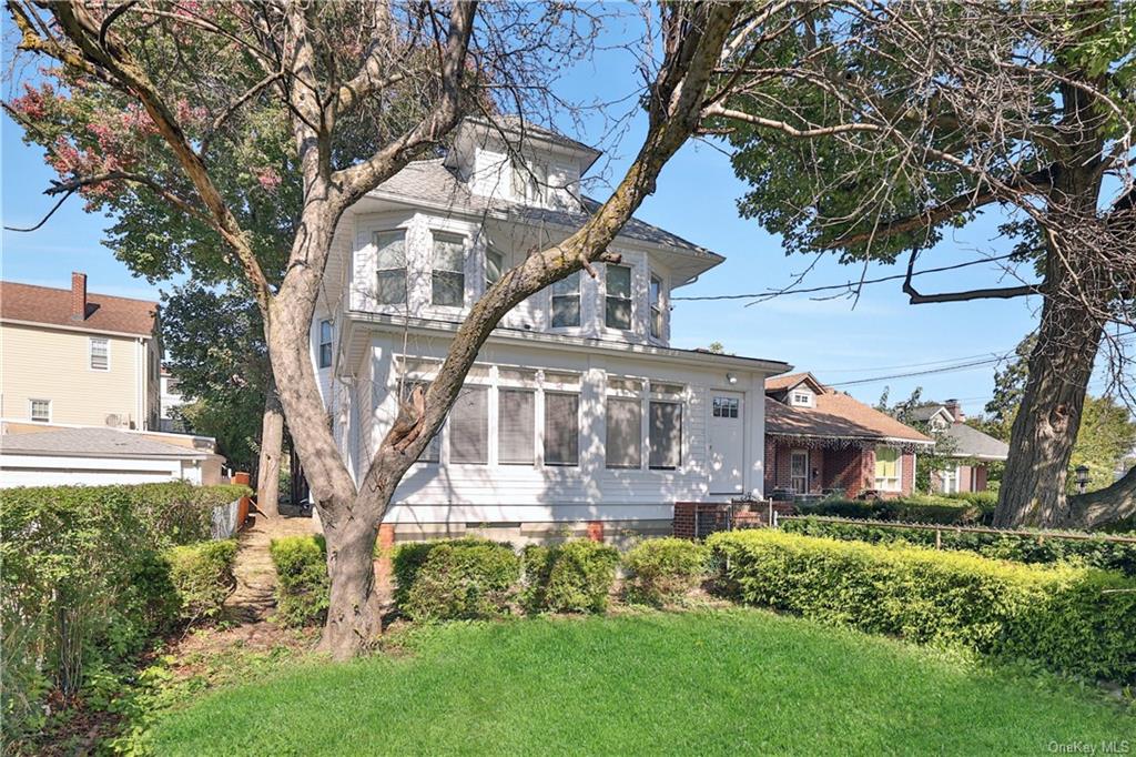 #1 photo, 189 Pelham Road, New Rochelle , NY 10805