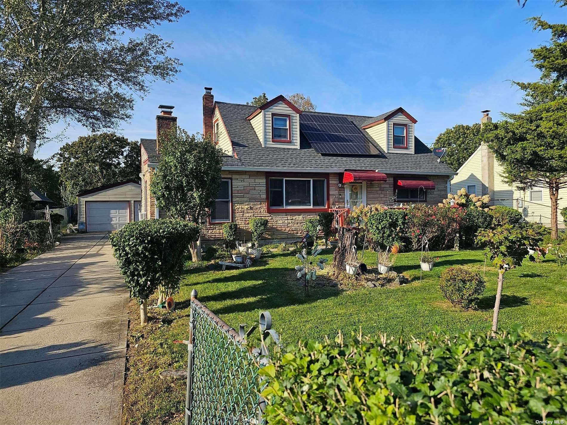 #1 photo, 10 Brown Street, 東長島 Riverhead , NY 11901