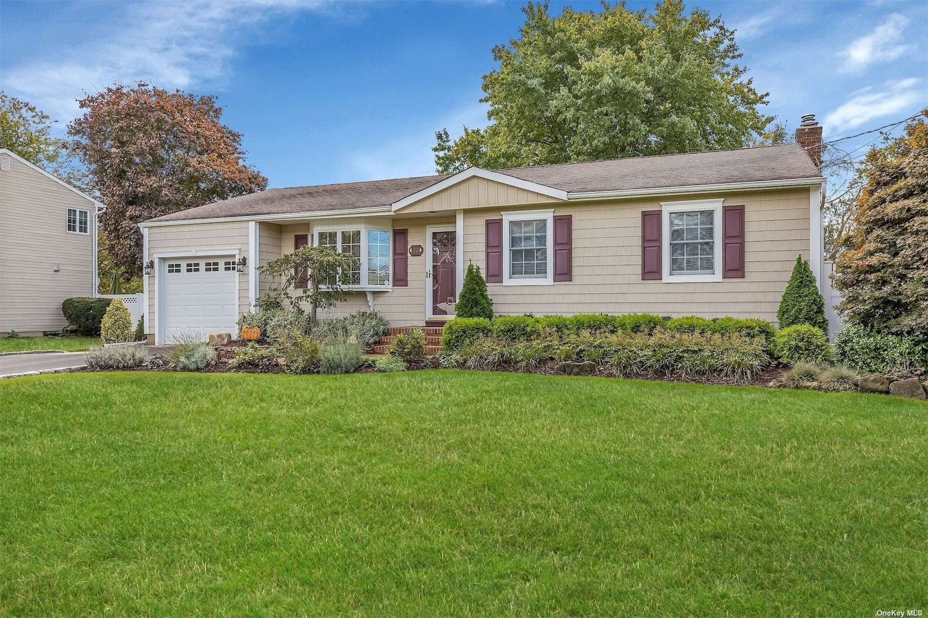 #1 photo, 22 Bethesda Lane, Sayville , NY 11782