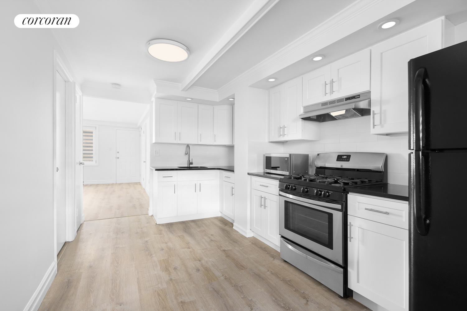 #1 photo, 67-64 78th Street, 皇后区 中村 Middle Village , NY 11379