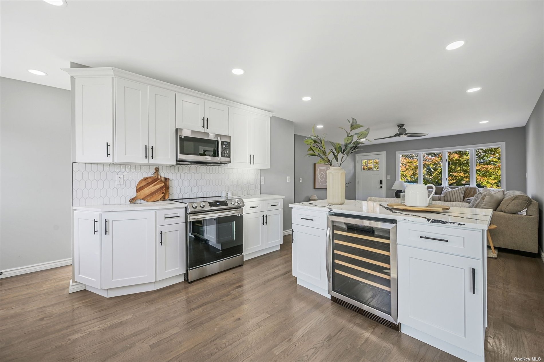 #1 photo, 338 N Delaware Avenue, Massapequa , NY 11758